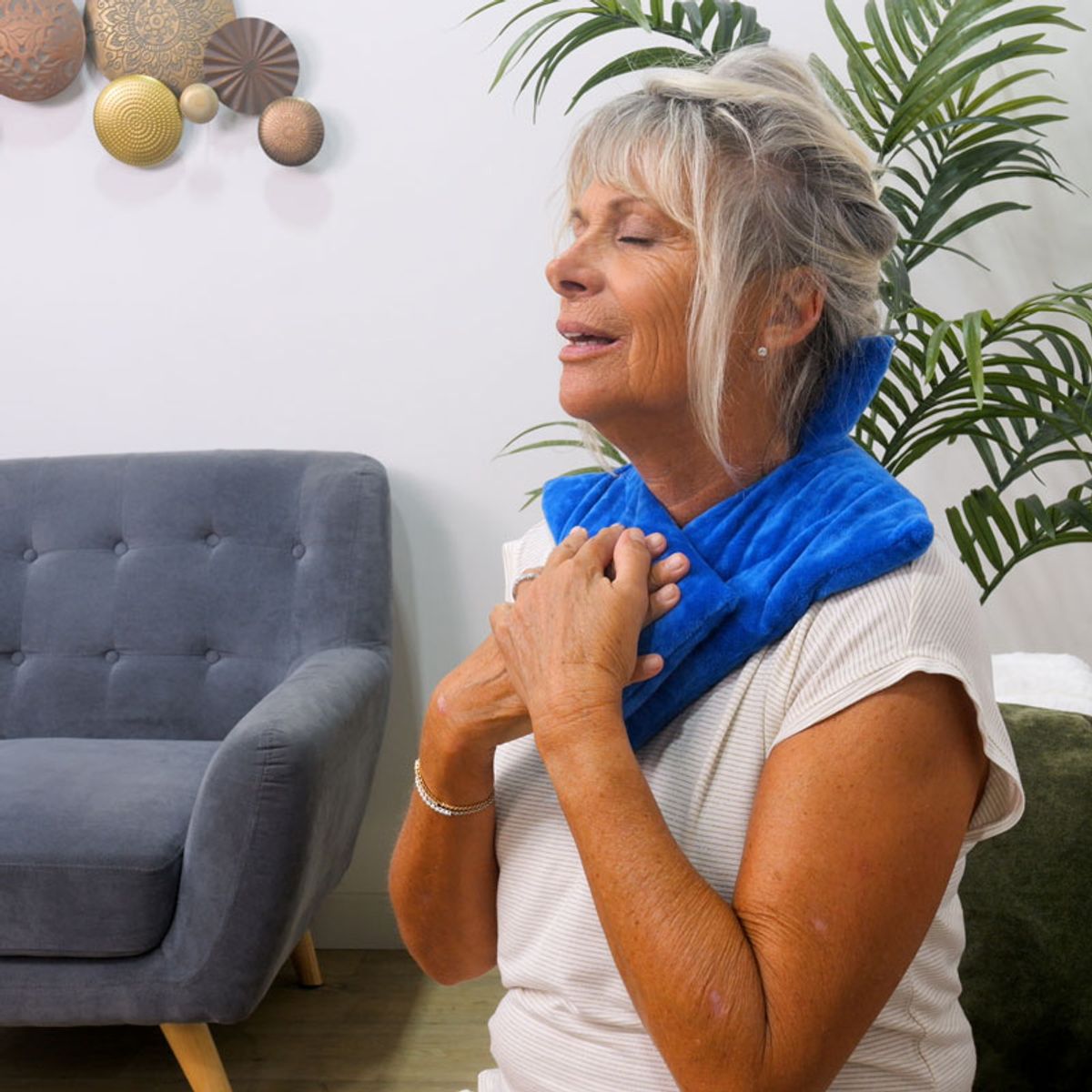 Tredelt keramisk varmepute for nakke og skuldre